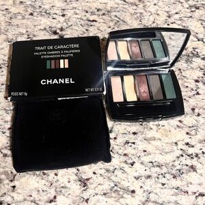 CHANEL Multi-Color Eyeshadow Palette with Mirror